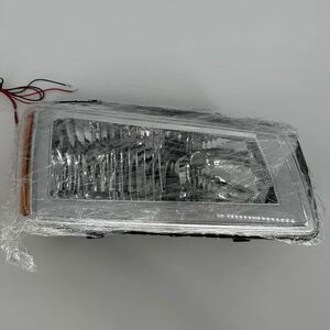 2003-06 Chevrolet Silverado Headlight Assembly Right Passenger Side Chrome Lens
